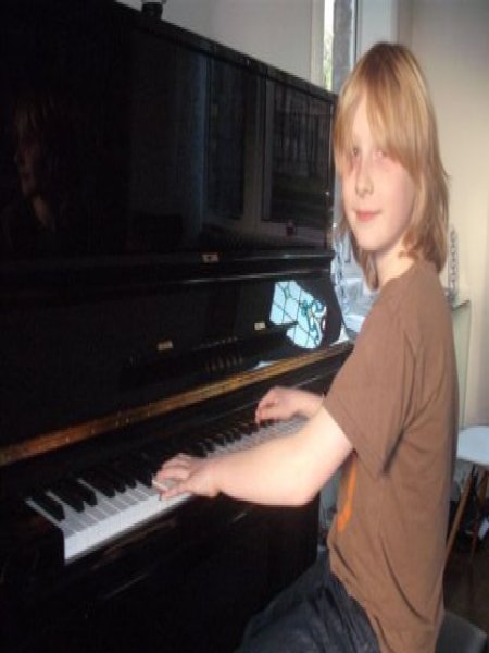 Tom - Yamaha U3